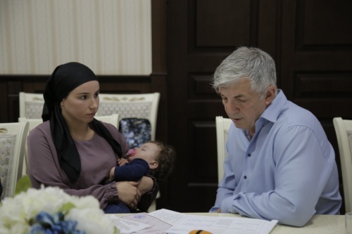 Хизри Абакаров провел прием граждан по личным вопросам