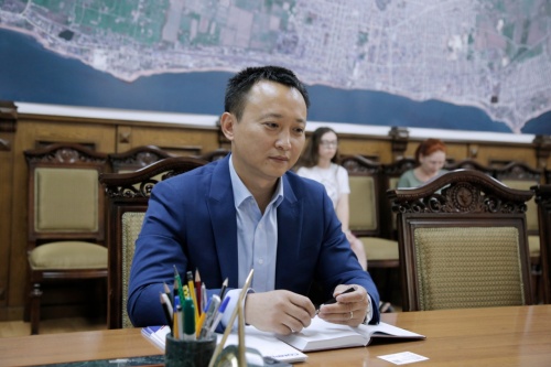 Хизри Абакаров и директор Китайского национального Акционерного общества «COMPLANT» Тань Чжань обсудили перспективы сотрудничества