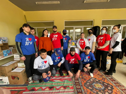Студенты и школьники собрали гумпомощь для беженцев из ДНР и ЛНР