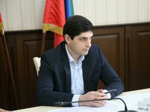 Мурад Абаев провел совещание по вопросам качества питьевой воды и борьбы со сбросами отходов в русло Самур-Дербентского канала