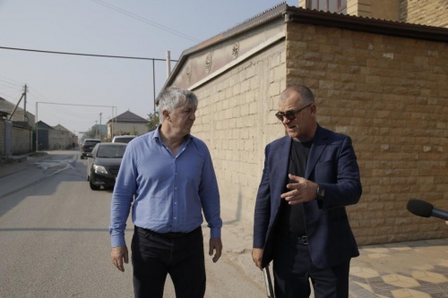 Хизри Абакаров осуществил рабочий выезд на улицы Параллельная и Махачкалинская