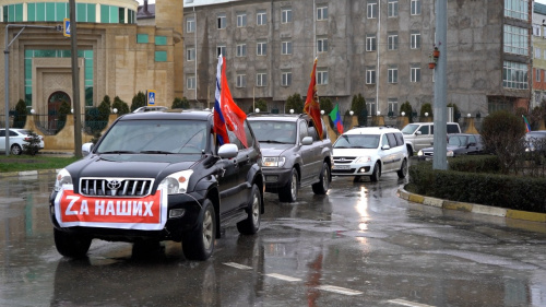 Коммунисты Дербента провели автопробег в поддержку спецоперации на Украине