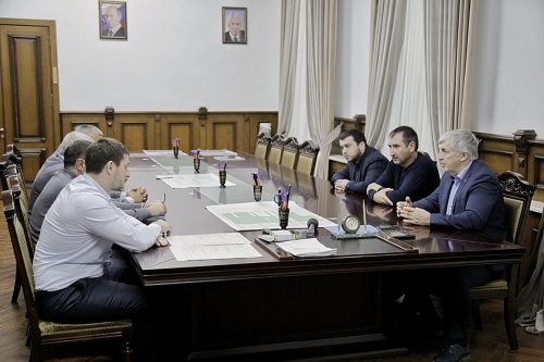 Хизри Абакаров провел совещание по вопросам реализации программы «Комплексно-территориальное развитие города Дербента»  