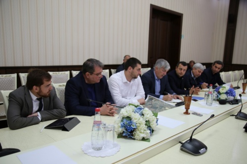 Хизри Абакаров и Фуад Шихиев обсудили технические вопросы строительства автомобильной дороги "Обход города Дербент"