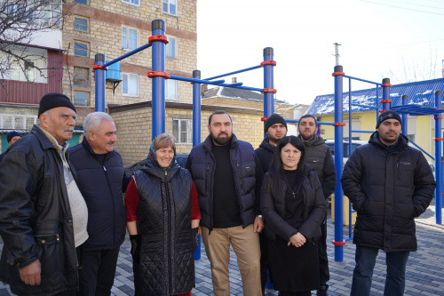 Депутат Госдумы подарил воркаут-площадку жителям Дербента