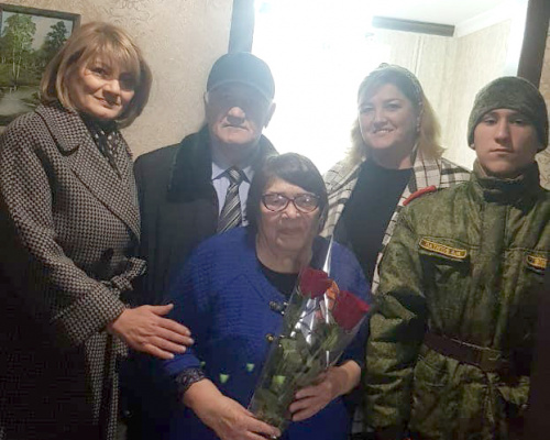 В Дербенте в преддверии 8 Марта поздравили бывшую узницу фашистских лагерей