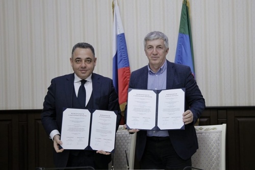 Хизри Абакаров обсудил вопросы инновационного развития Дербента с президентом фонда "Стратегия"