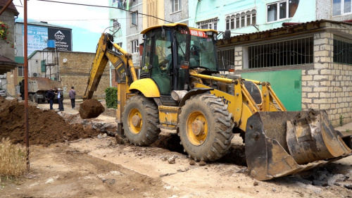 В благоустраиваемых дворах и общественных пространствах Дербента меняют сети