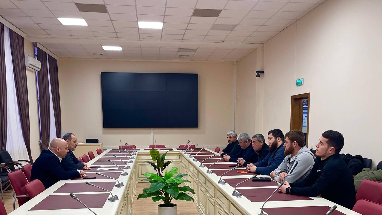 В Дербенте состоялось совещание по вопросам профилактической работы с подрастающим поколением