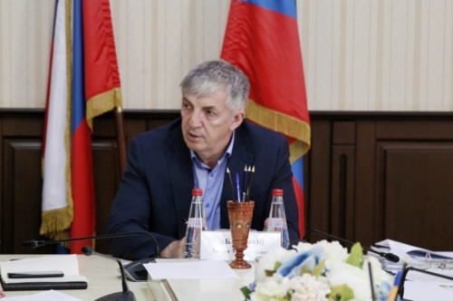 Хизри Абакаров провел совещание по вопросам обращения с ТКО