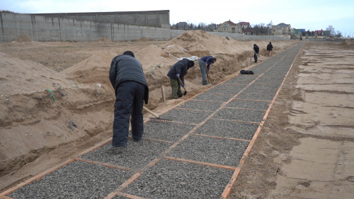 В Дербенте продолжается благоустройство пляжной территории