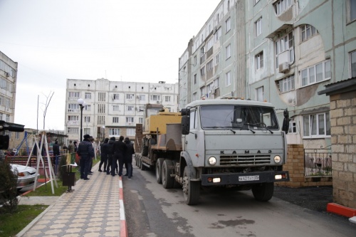 Руководство администрации призывает жителей города прекратить строительство незаконных объектов
